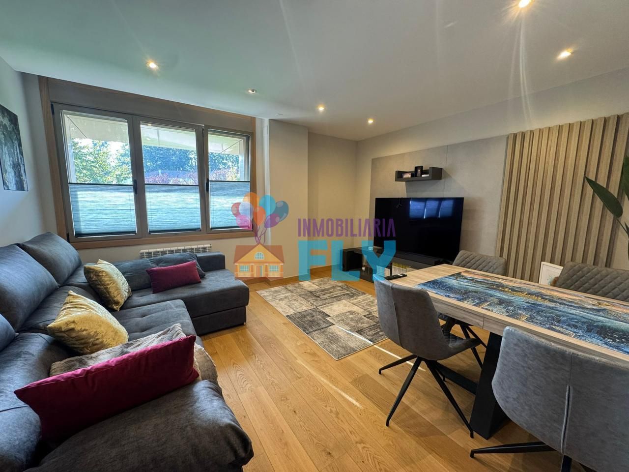 Living room of Apartment to rent in Vigo   with Heating, Storage room and Furnished