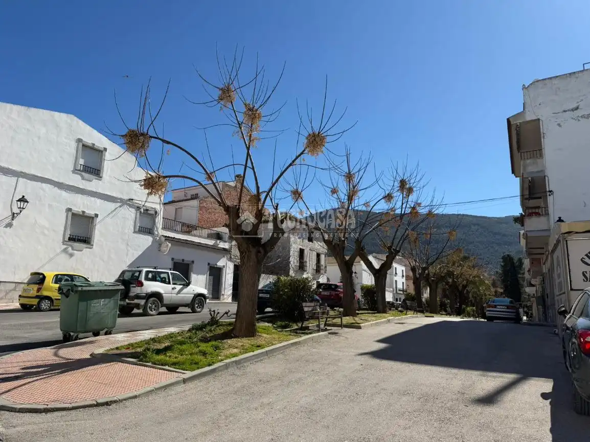 Casa adosada en venta en Mancha Real