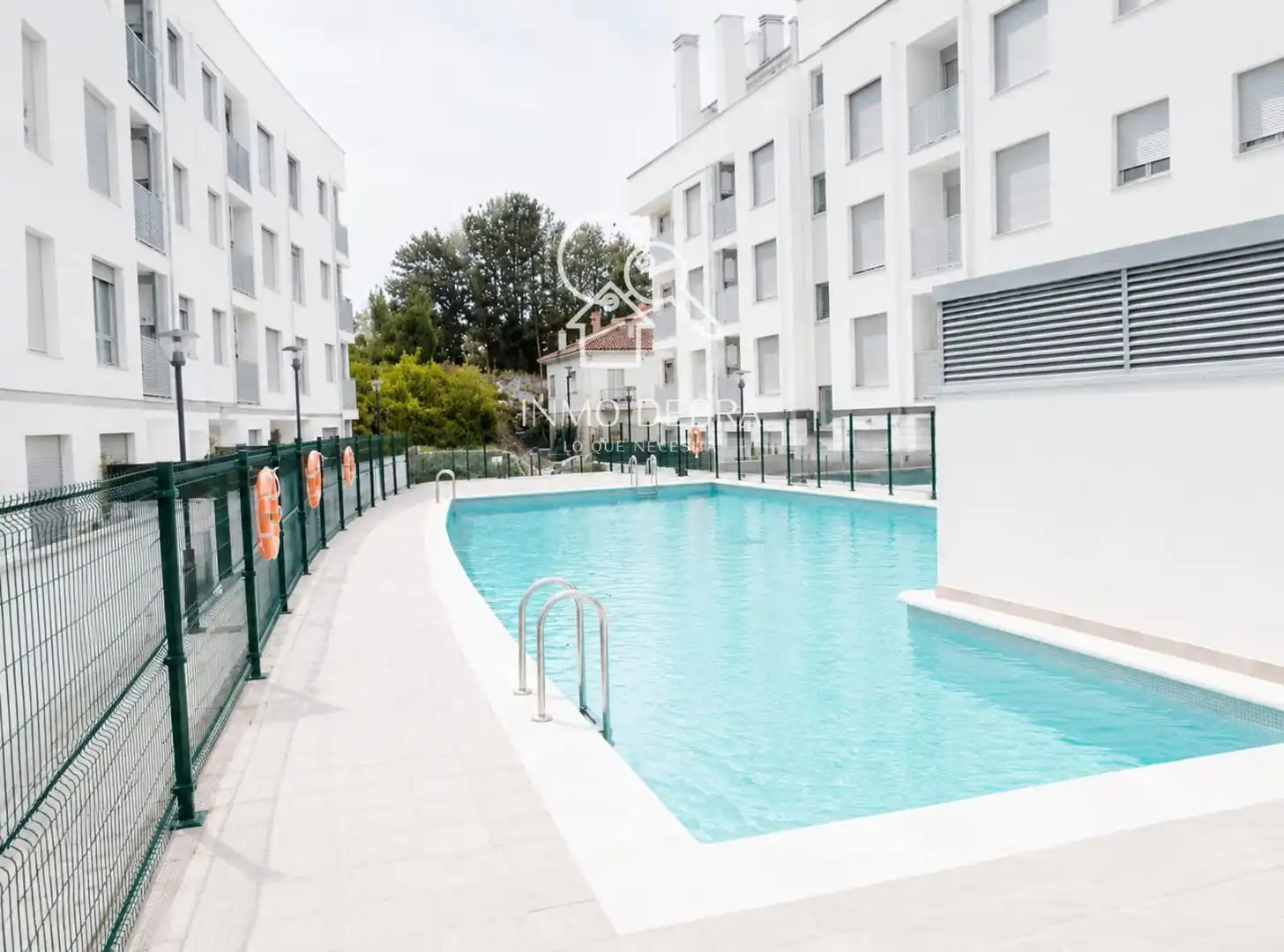 Schwimmbecken von Wohnung zum Verkauf in Llanes mit Heizung, Terrasse und Abstellraum