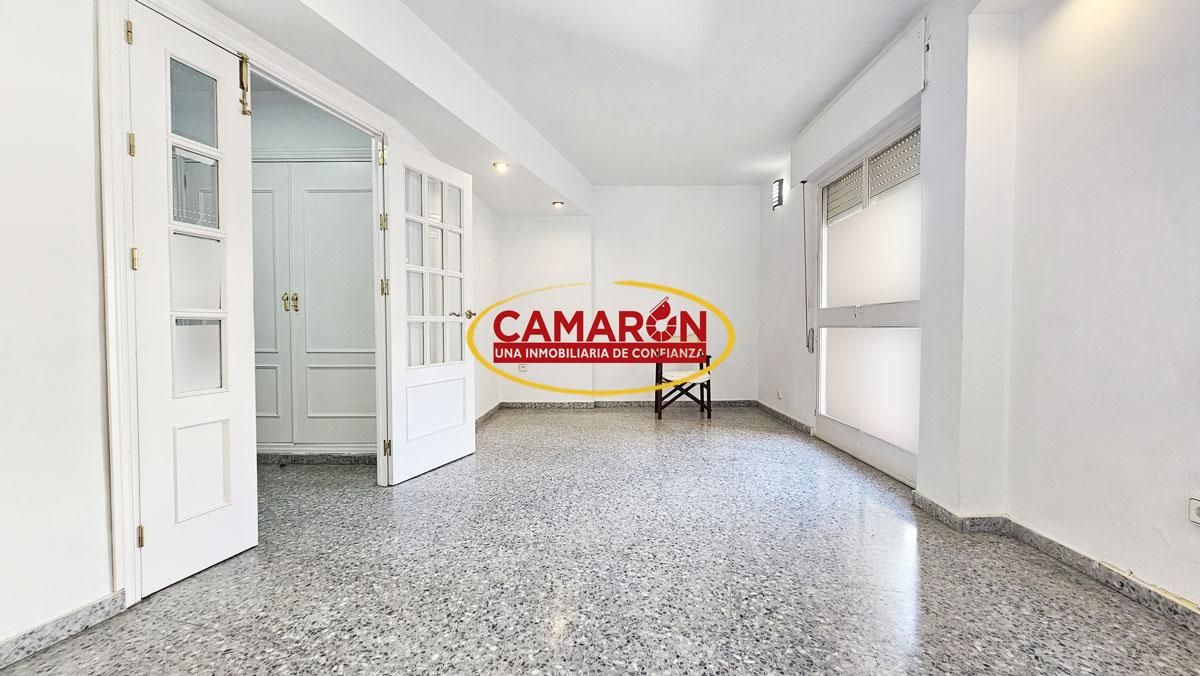 Vista exterior de Pis en venda en Coria del Río