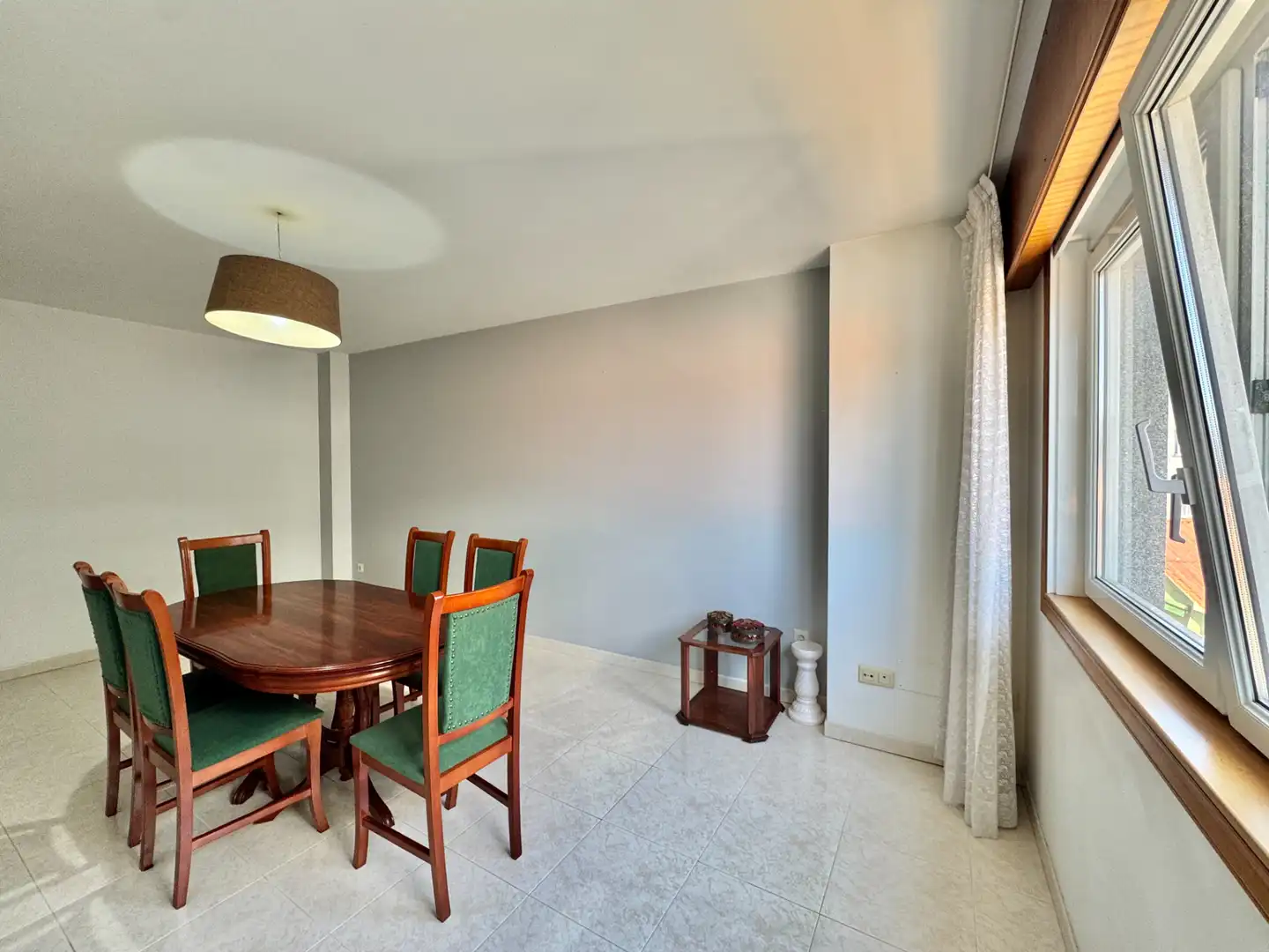 Comedor de Piso en venta en Arteixo con Parquet, Amueblado y Horno