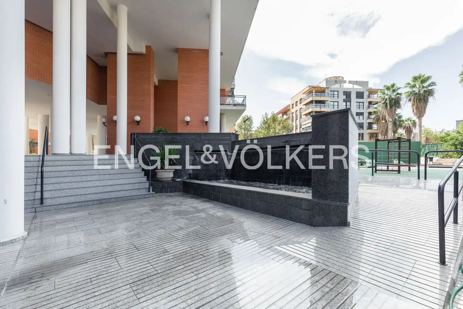 Terrassa de Pis de lloguer en Valencia amb Aire condicionat, Calefacció i Jardí privat