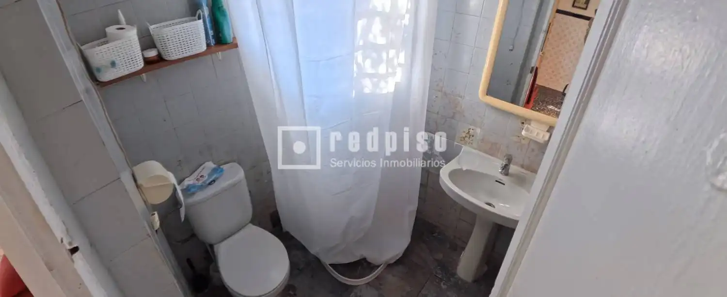 Badezimmer von Haus oder Chalet zum Verkauf in Castellón de la Plana / Castelló de la Plana mit Privatgarten und Abstellraum