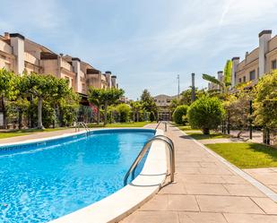 Swimming pool of Single-family semi-detached for sale in El Vendrell  with Air Conditioner and Terrace