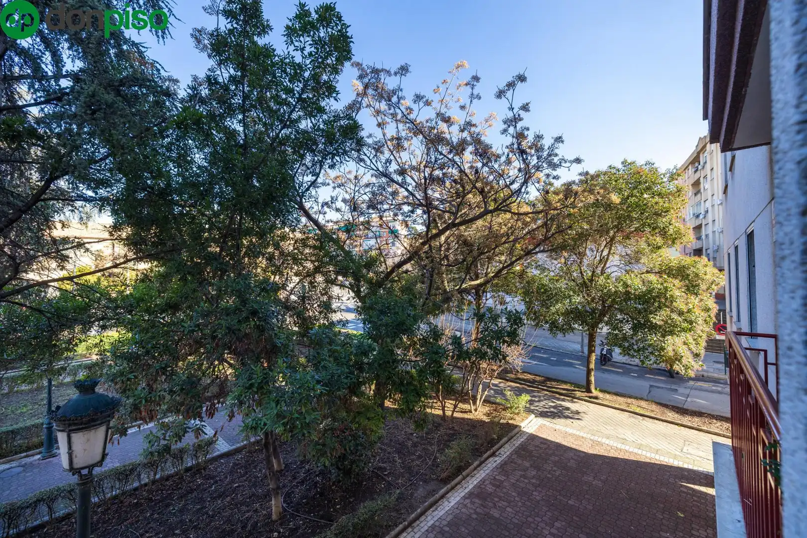 Exterior view of Flat for sale in Granada  with Alarm