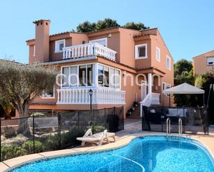 Vista exterior de Casa o xalet en venda en Paterna amb Aire condicionat, Calefacció i Jardí privat