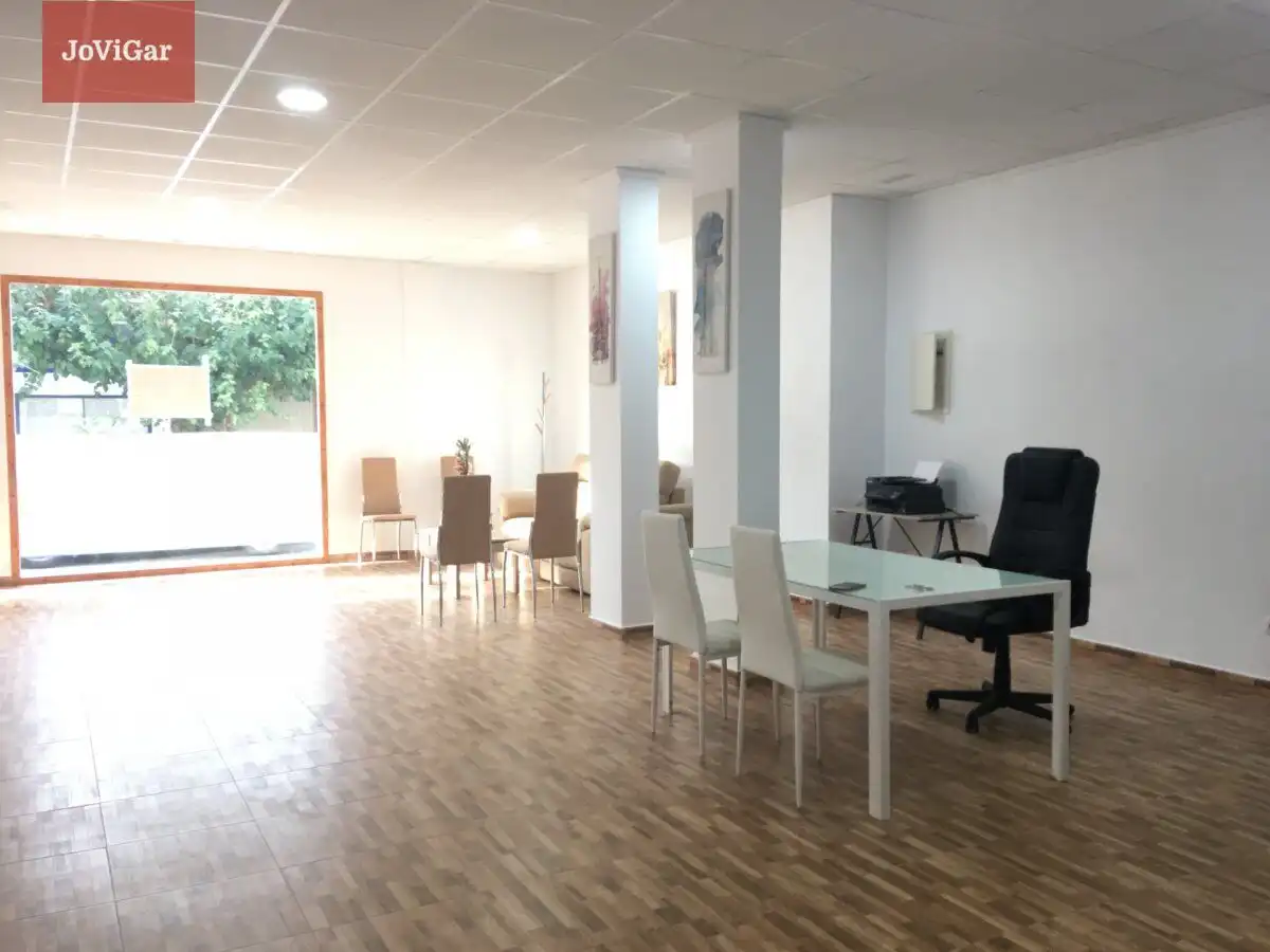 Local comercial en venda a Avenida Constantino López Méndez, imagen 2