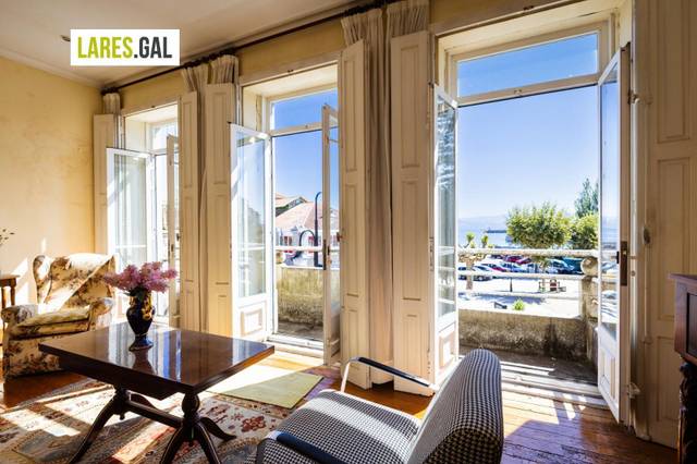 Casa-chalet en Venta en Rúa Eduardo Vicenti en Cangas pueblo