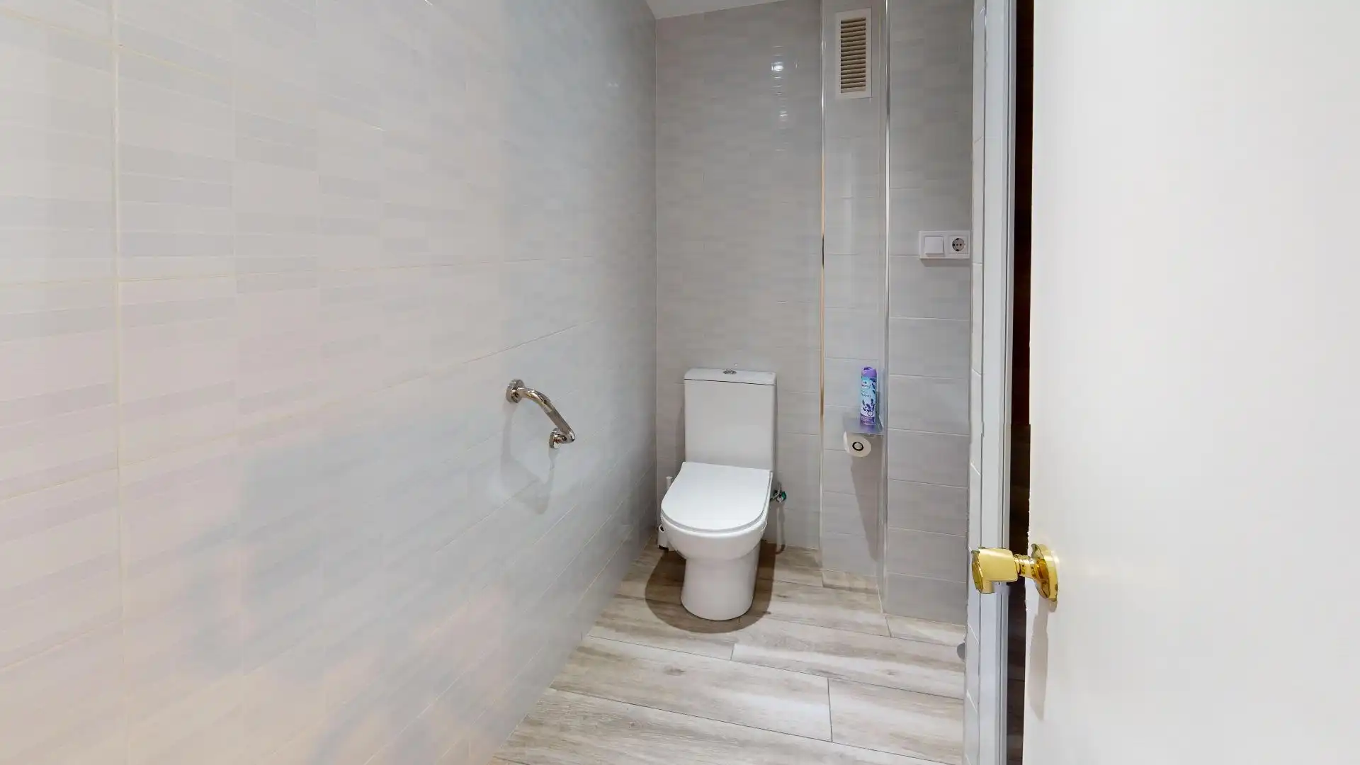 Bathroom of Flat for sale in Alcalá de Henares  with Heating