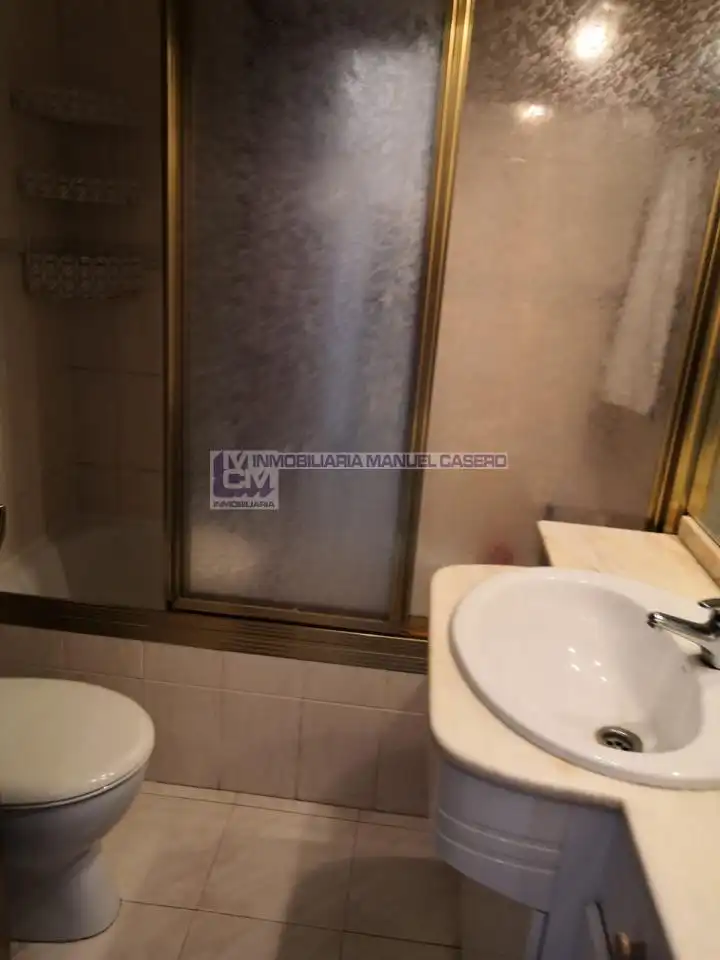 Baño de Piso de alquiler en Cáceres con Aire acondicionado, Calefacción y Terraza