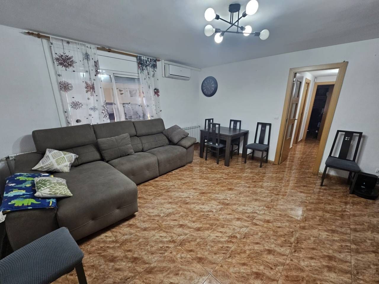 Living room of Flat for sale in Rubí  with Air Conditioner and Heating