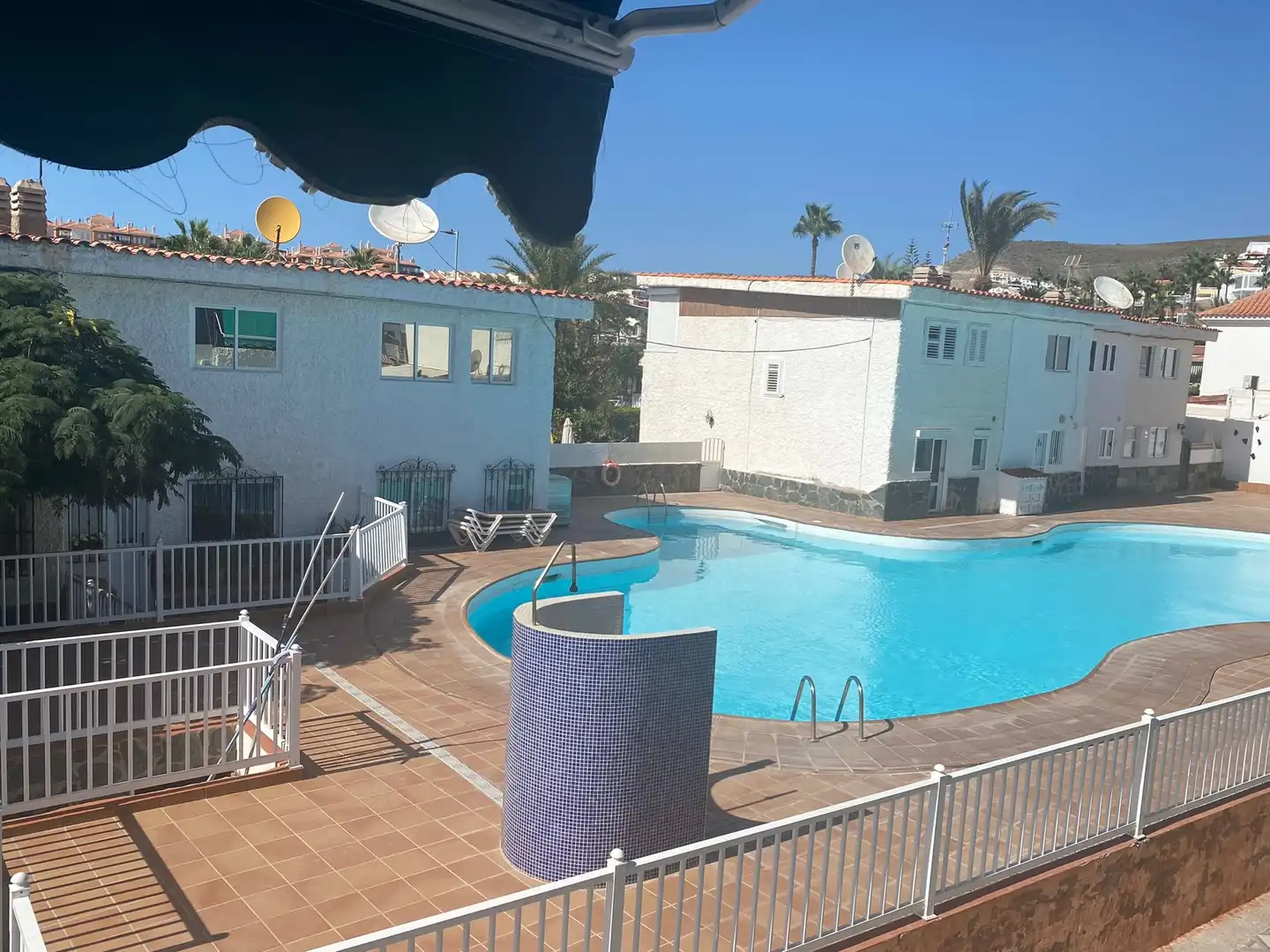 Piscina de Casa adosada en venda en Mogán amb Aire condicionat, Terrassa i Traster