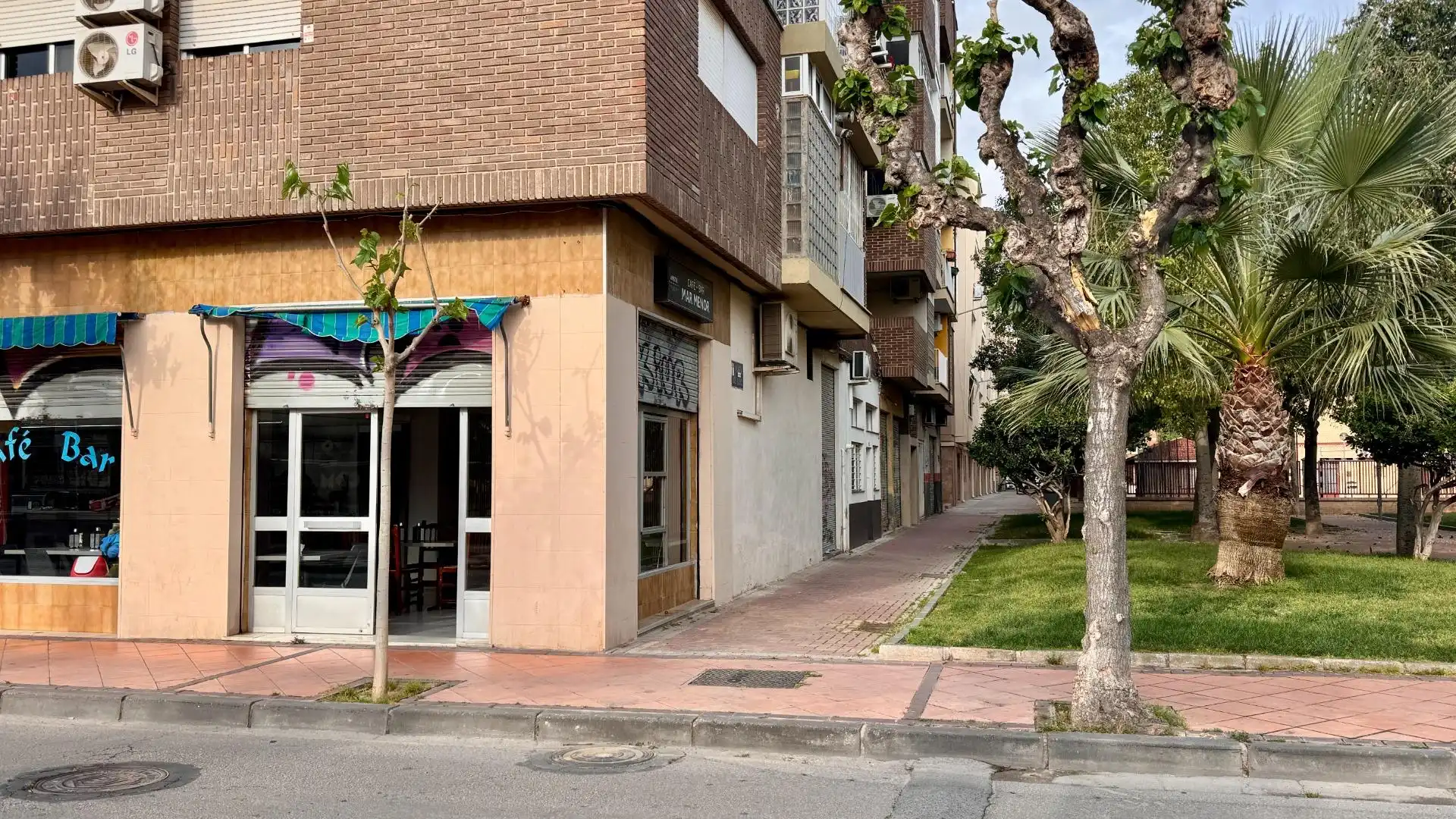 Vista exterior de Local en venda en Murcia