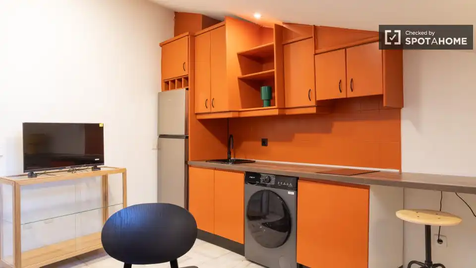 Cocina de Piso de alquiler en Madrid con Aire acondicionado, Calefacción y Amueblado