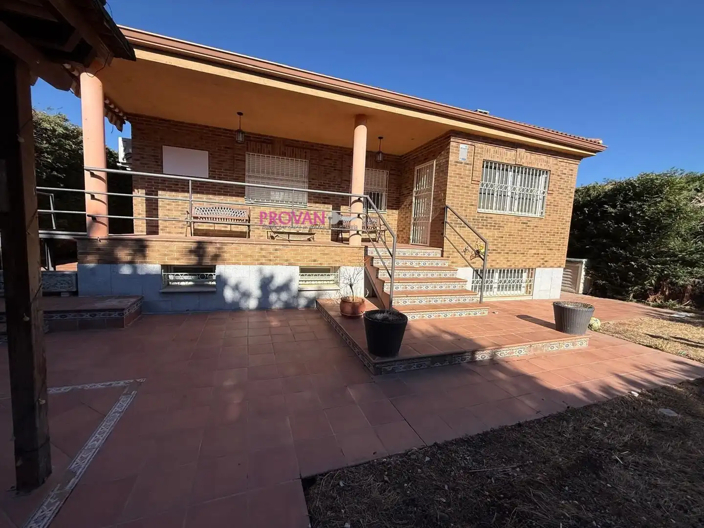 Vista exterior de Casa o chalet en venta en Torres de la Alameda con Aire acondicionado, Calefacción y Terraza