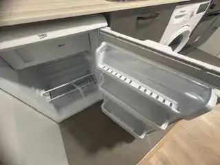 Cuina de Apartament de lloguer en León Capital  amb Calefacció, Parquet i Terrassa
