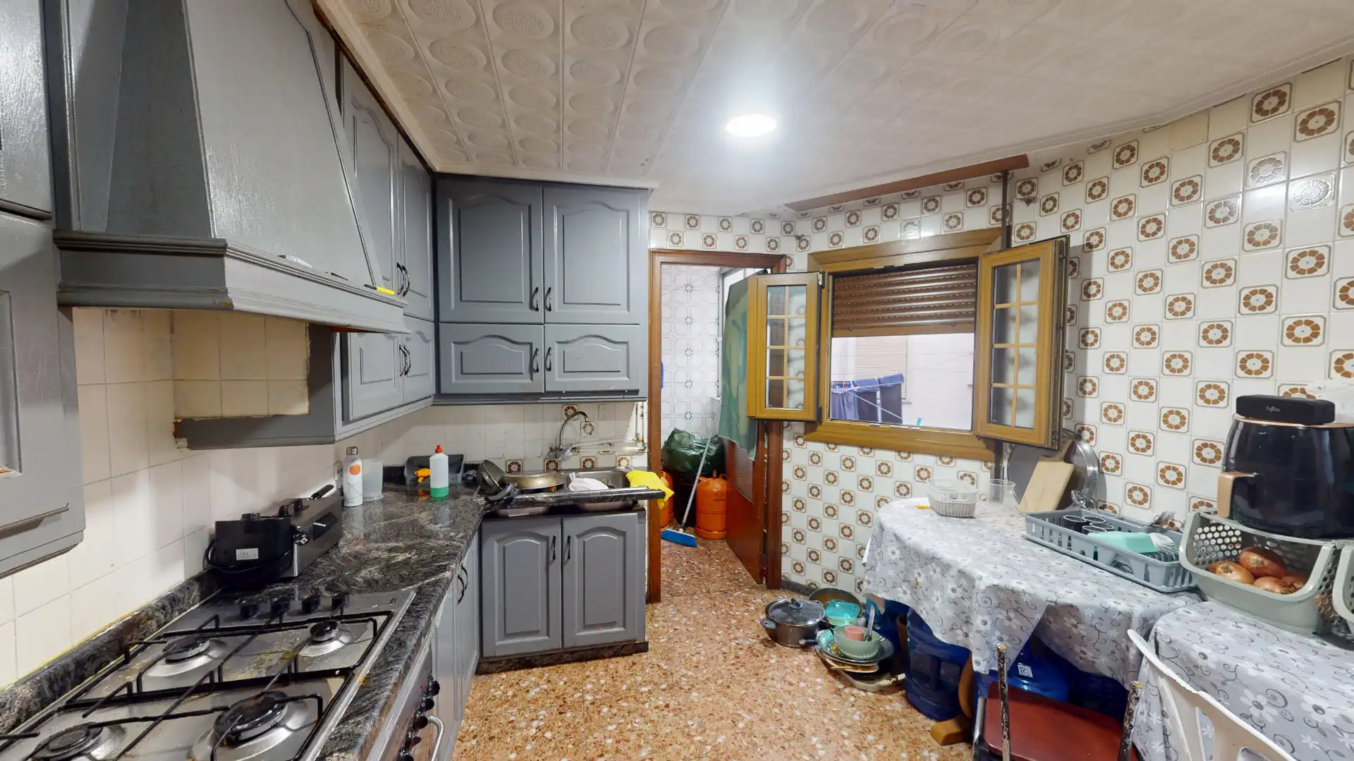 Cocina de Piso en venta en Elche / Elx con Amueblado, Lavadora y Balcón