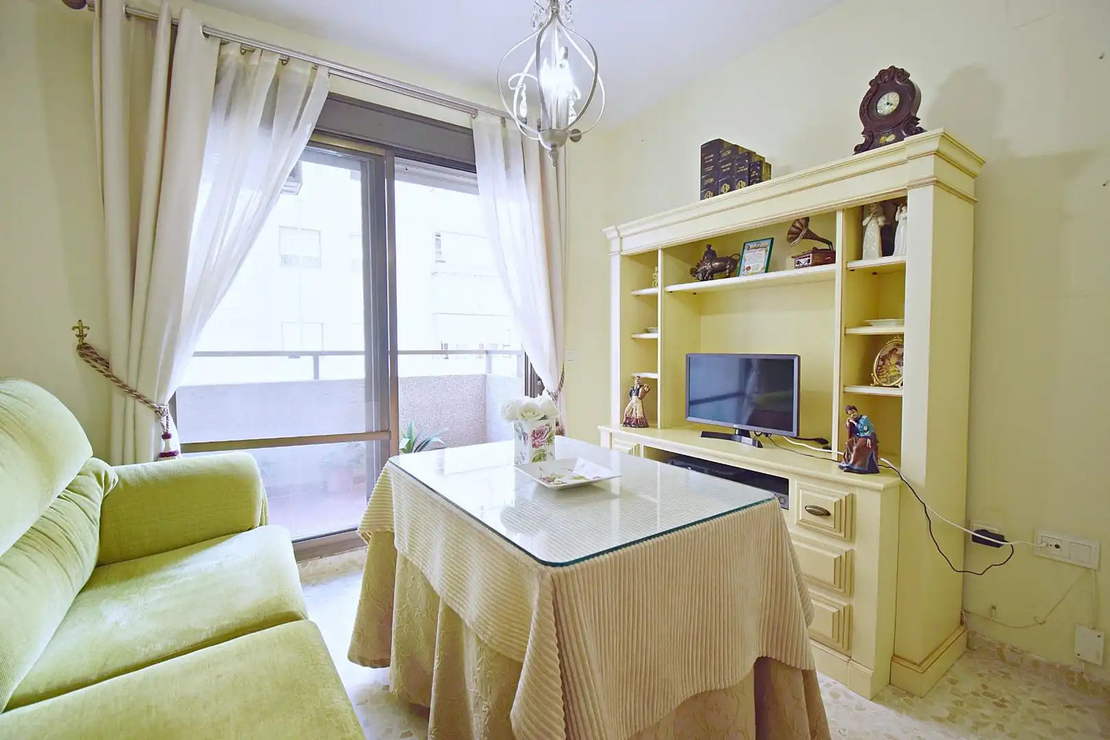 Living room of Flat for sale in Jerez de la Frontera  with Terrace, Balcony and Community pool