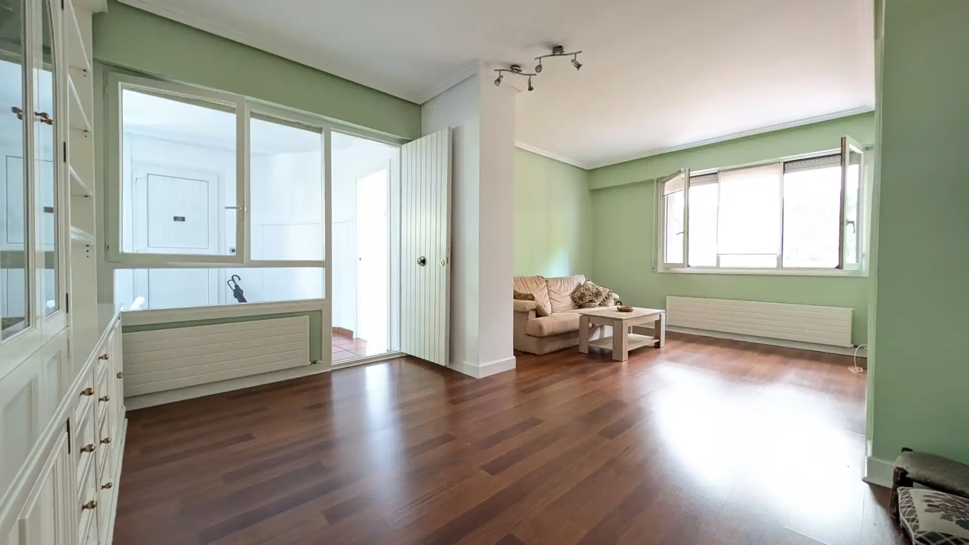 Sala d'estar de Pis en venda en Getxo  amb Calefacció, Terrassa i Traster