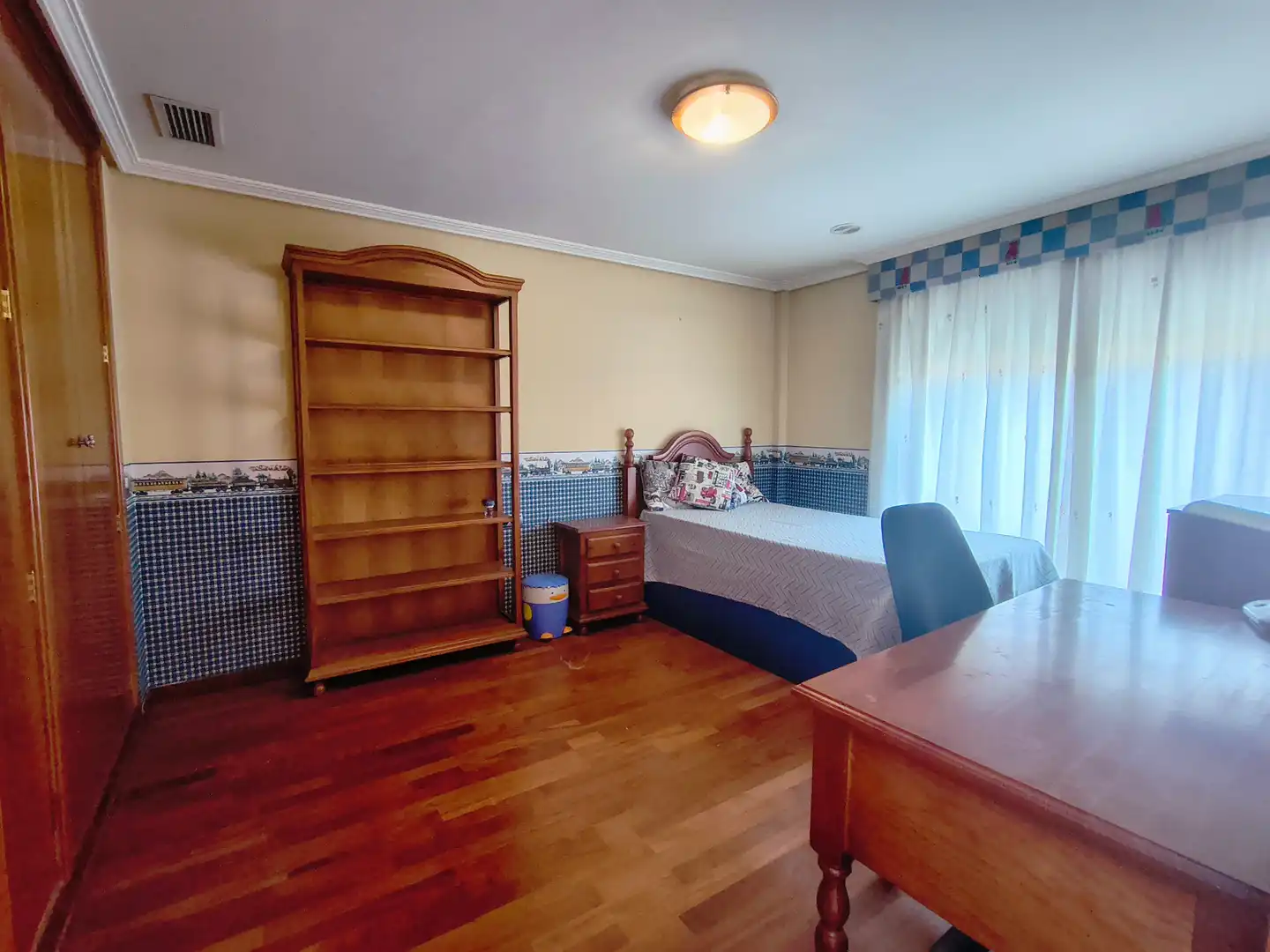 Habitación de Casa o chalet de alquiler en San Vicente del Raspeig / Sant Vicent del Raspeig con Aire acondicionado, Parquet y Amueblado