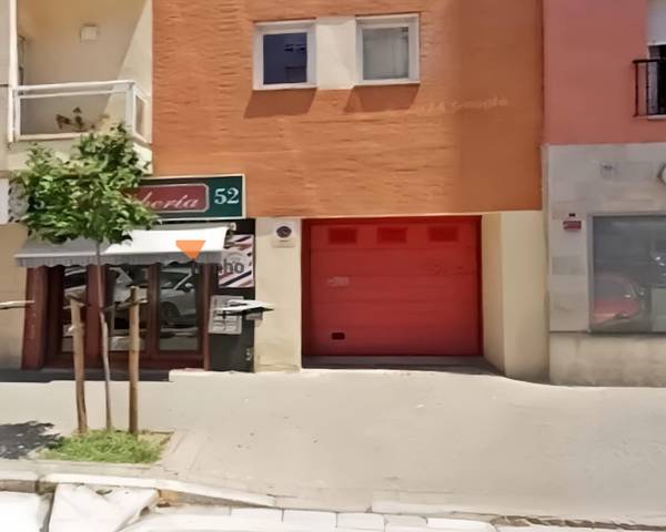 Garaje en Alquiler en Calle AMADOR DE LOS RIOS en La Calzada - La Florida
