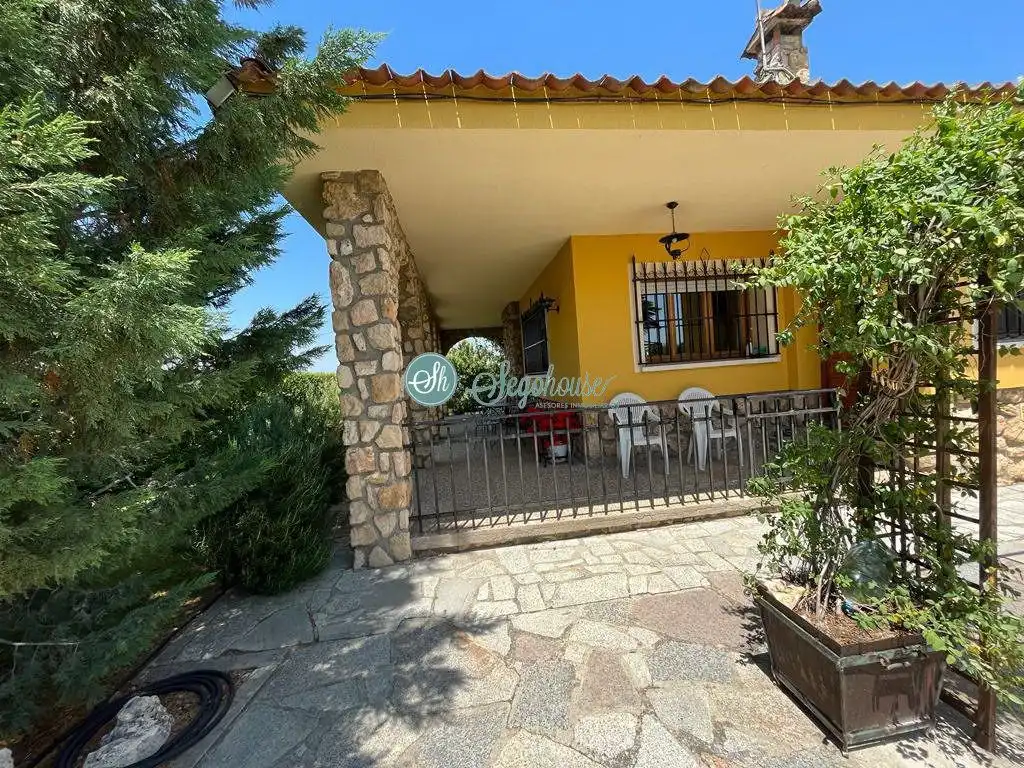 Vista exterior de Casa o chalet en venta en Valverde del Majano con Calefacción, Terraza y Trastero