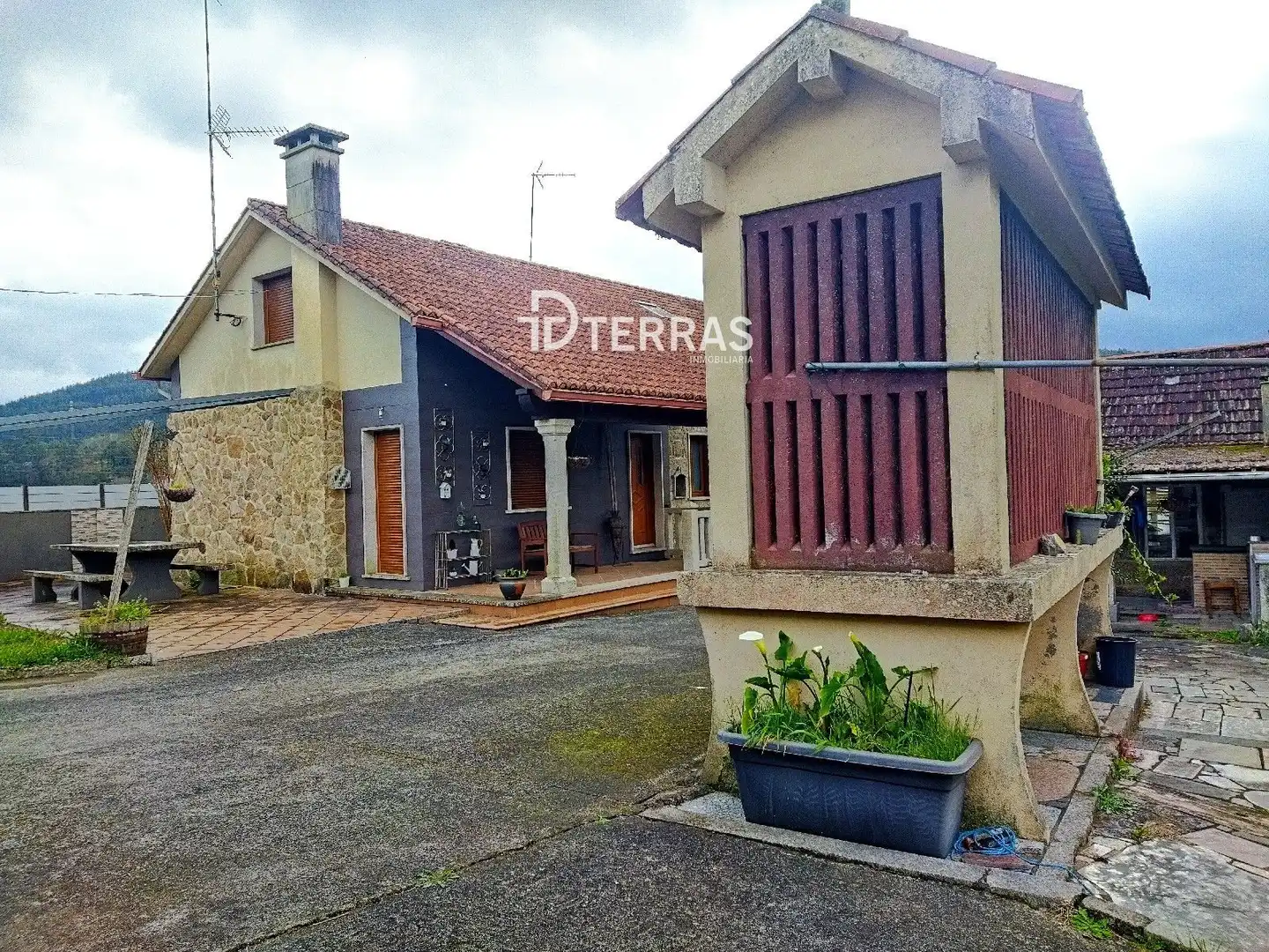 Casa o xalet en venda a O Pío - Bora, Parroquias Rurales