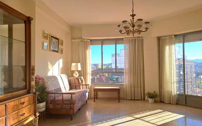 Living room of Flat for sale in Requena  with Air Conditioner and Balcony