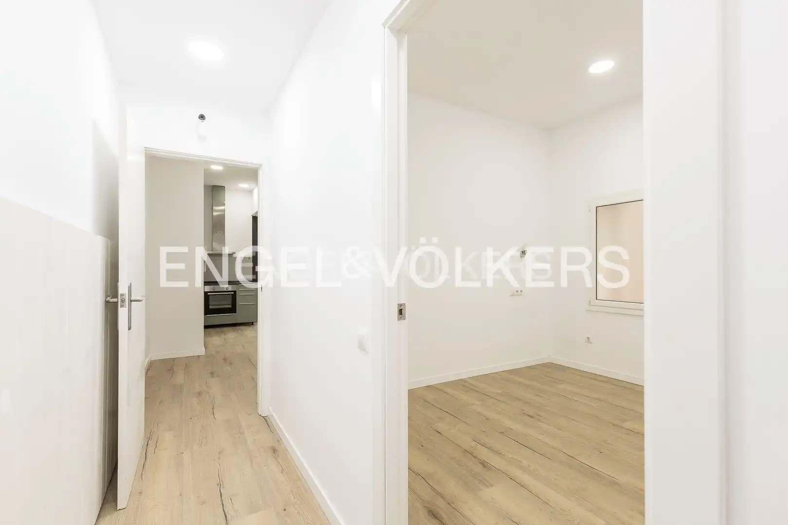 Flat for sale in Barcelona  with Air Conditioner, Heating and Parquet flooring