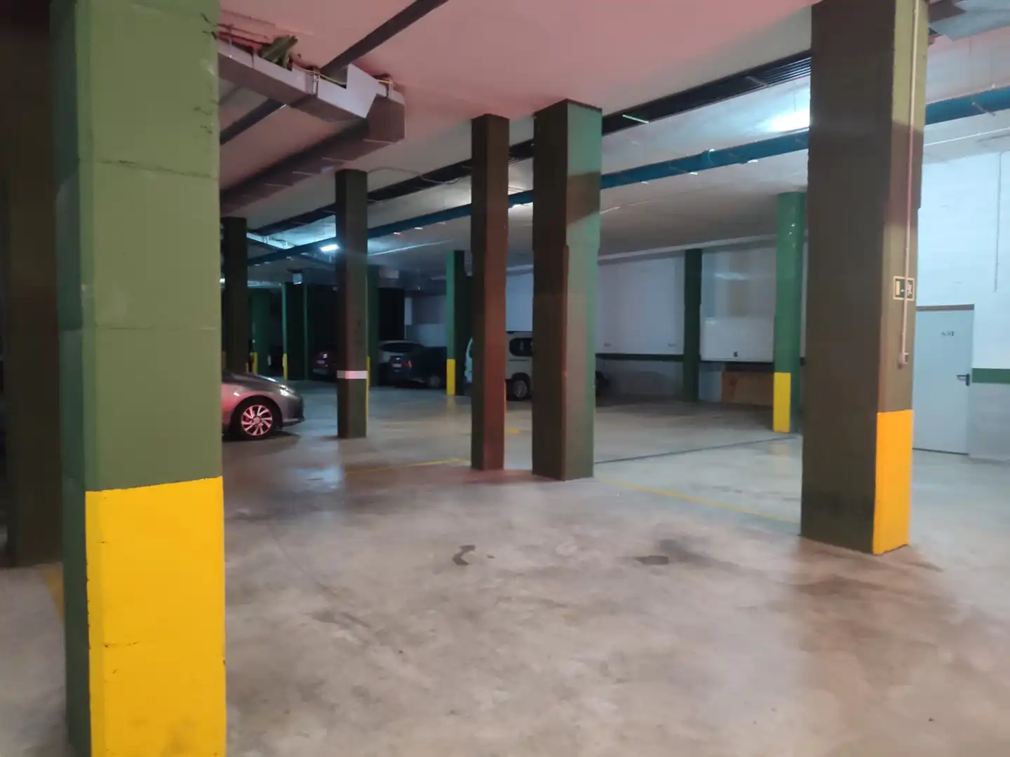 Parkplatz von Wohnungen zum Verkauf in L'Ampolla mit Klimaanlage, Heizung und Terrasse