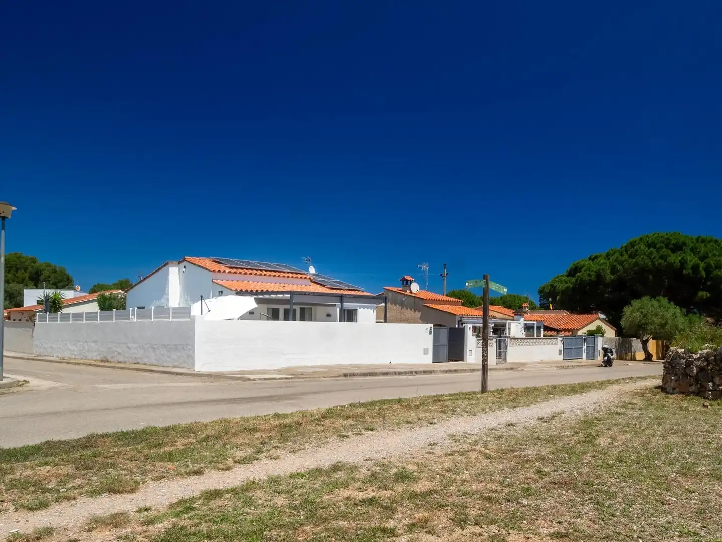 Vista exterior de Casa o xalet en venda en L'Escala amb Aire condicionat, Calefacció i Terrassa