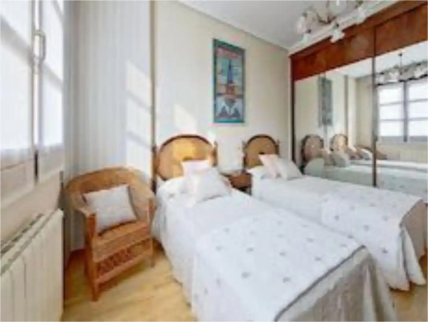 Dormitori de Casa o xalet en venda en Vitoria - Gasteiz amb Jardí privat, Parquet i Traster