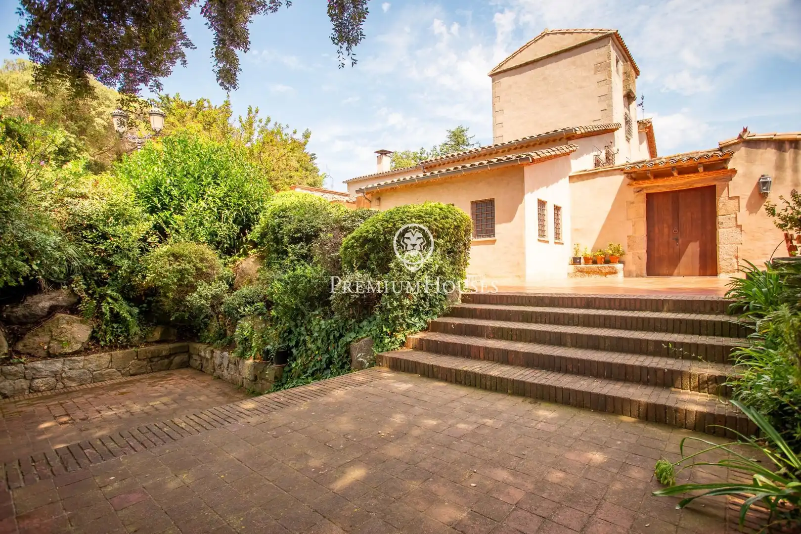 Vista exterior de Finca rústica en venda en Sant Andreu de Llavaneres amb Aire condicionat, Calefacció i Piscina