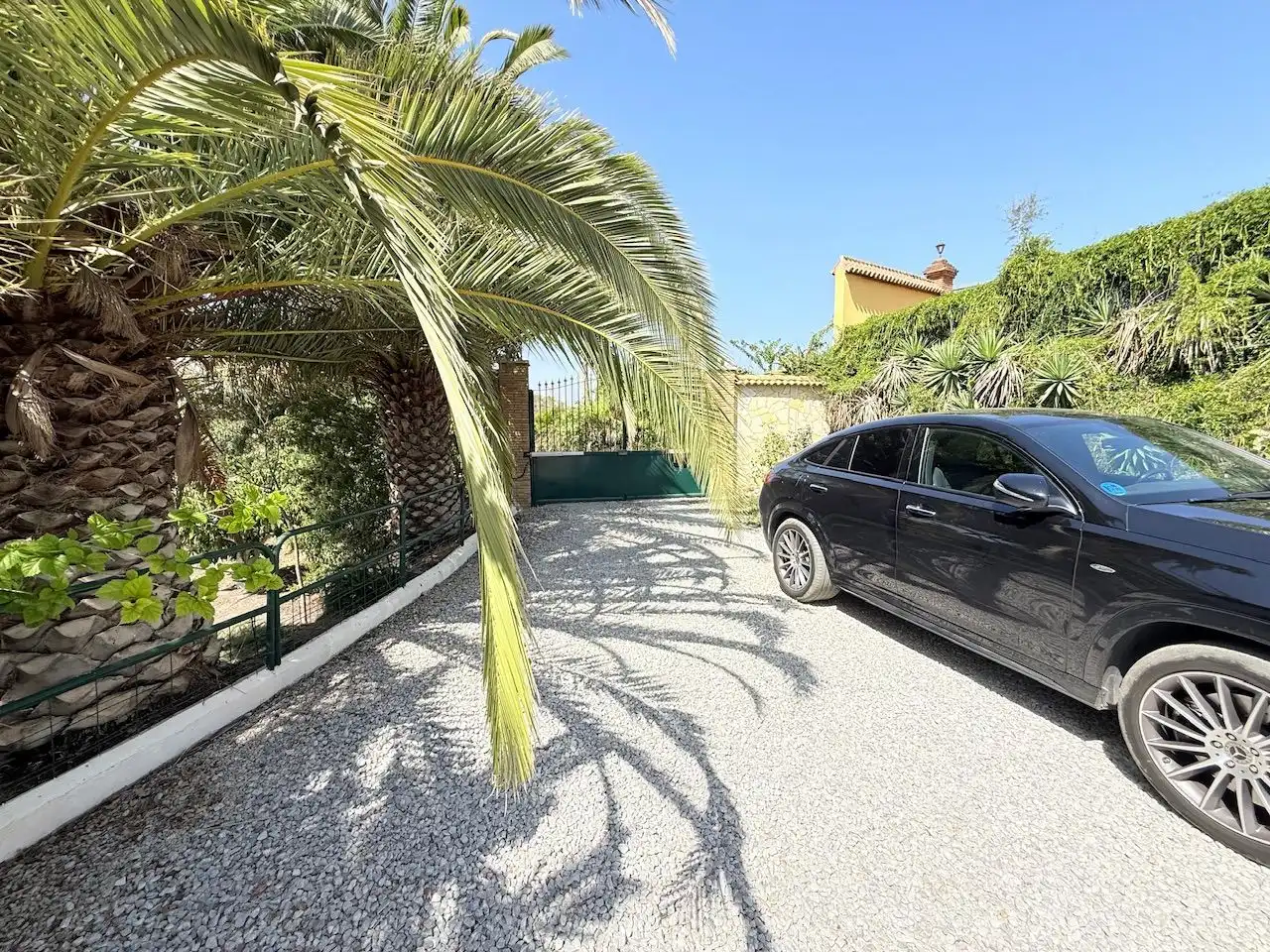 Vista exterior de Casa o chalet en venta en Vélez-Málaga con Aire acondicionado, Calefacción y Jardín privado