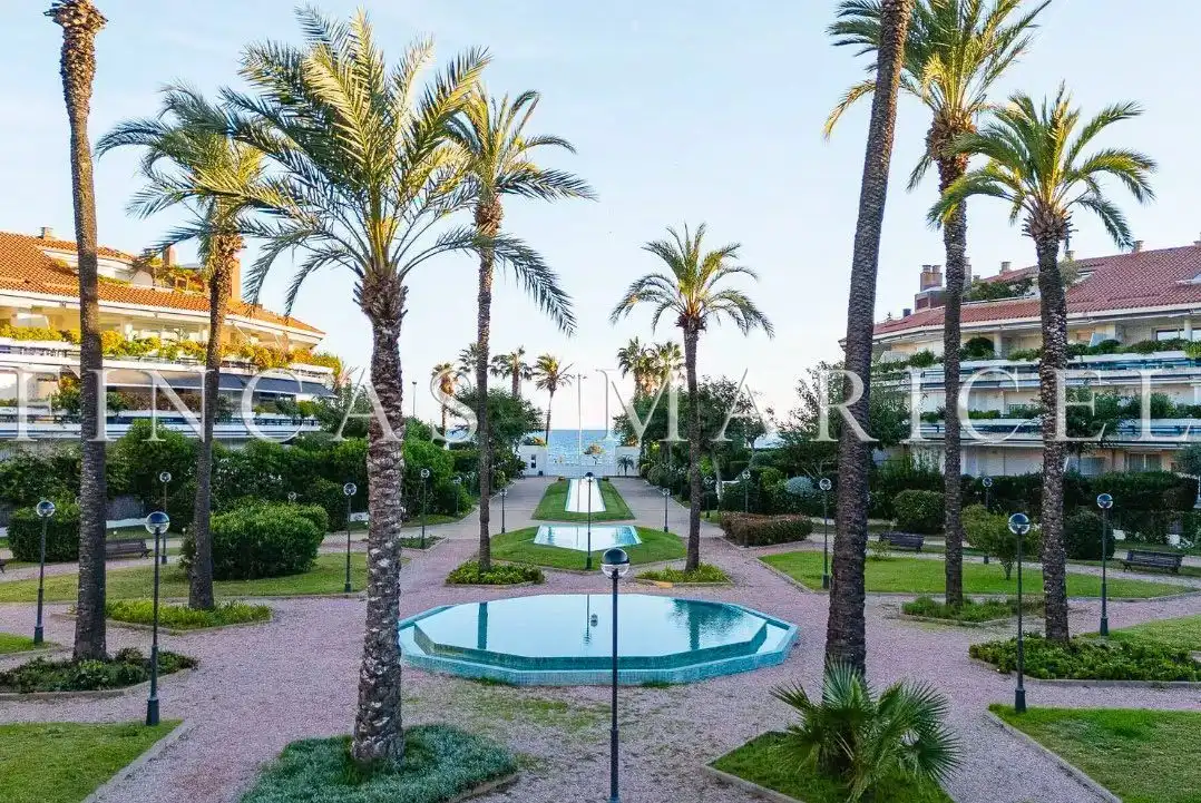 Exterior view of Flat for sale in Sitges  with Air Conditioner, Heating and Private garden