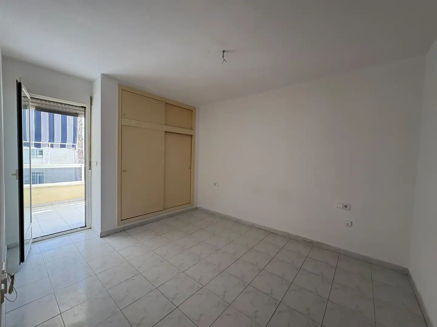 Bedroom of Flat for sale in L'Alfàs del Pi  with Air Conditioner, Terrace and Swimming Pool
