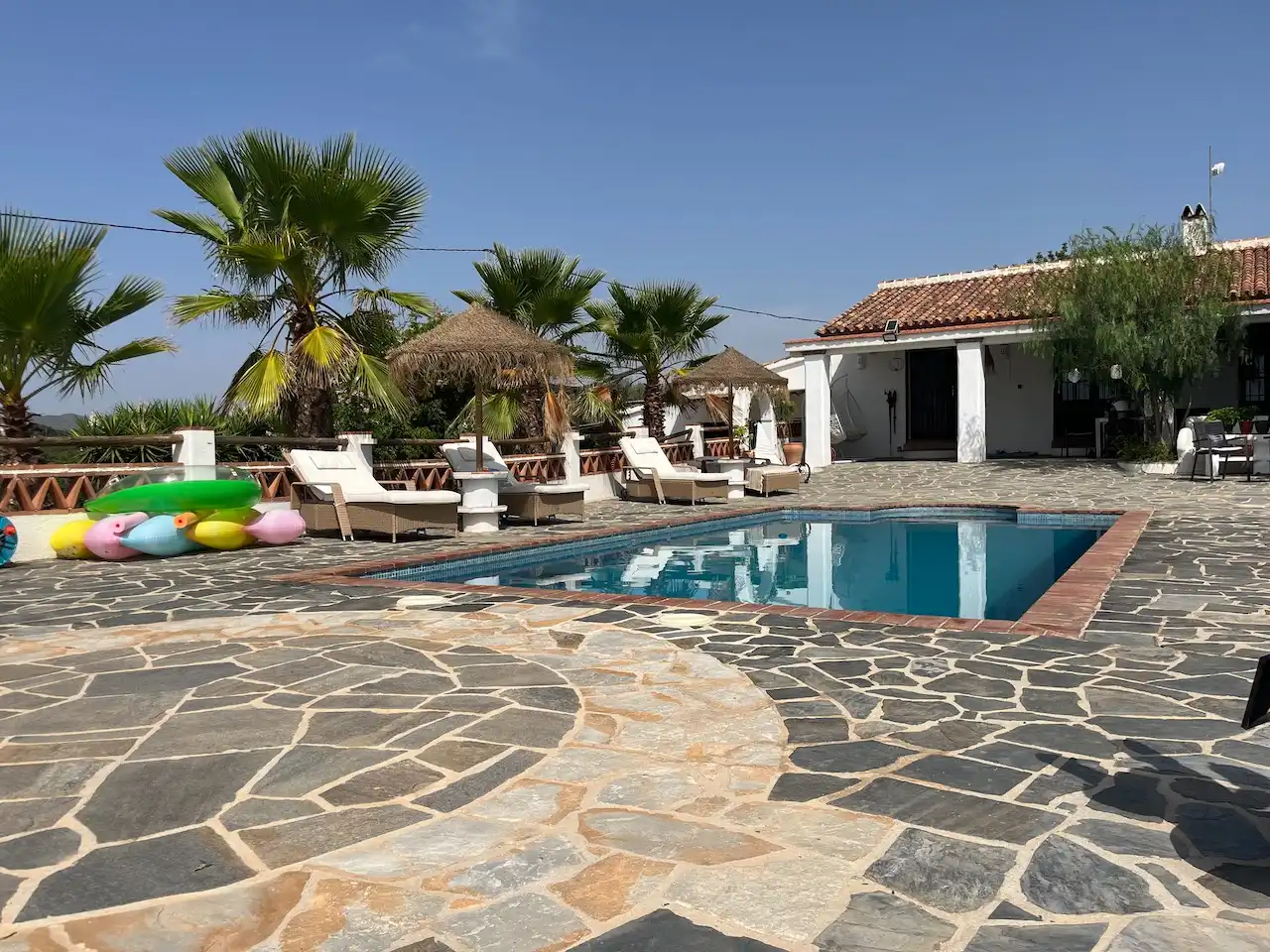 Swimming pool of Country homes for sale in Vélez-Málaga  with Air Conditioner, Heating and Private garden