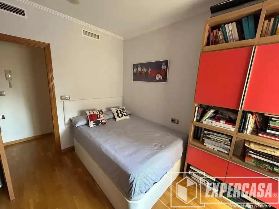 Habitación de Piso en venta en Riba-roja de Túria con Aire acondicionado y Terraza