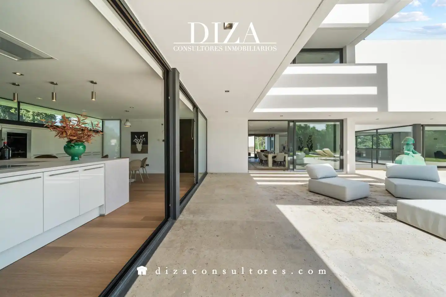 Vista exterior de Casa o chalet en venta en Madrid