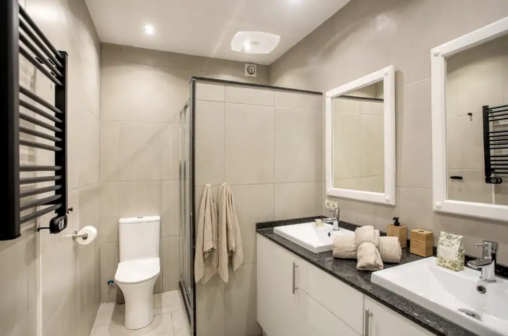 Bany de Casa o xalet en venda en Mijas amb Aire condicionat, Jardí privat i Terrassa