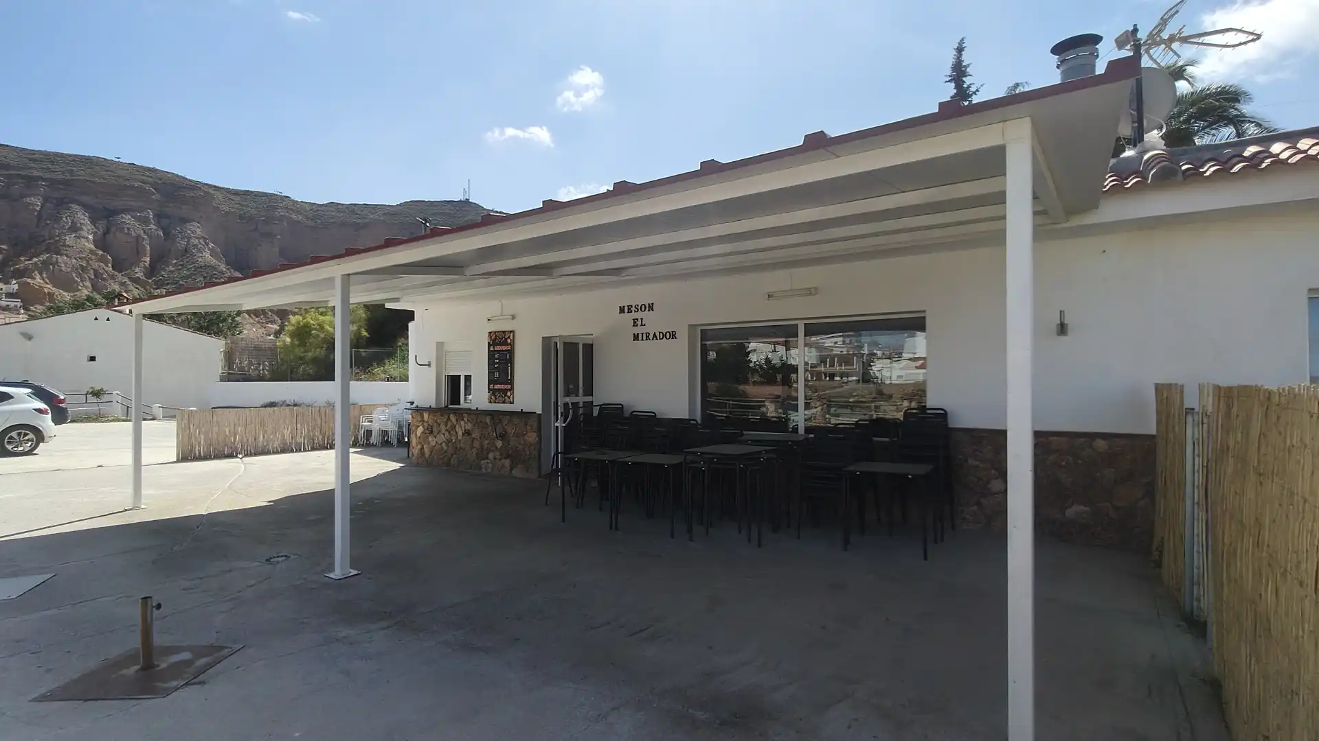 Commercial properties for sale in Gorafe  with Air Conditioner, Terrace and Furnished