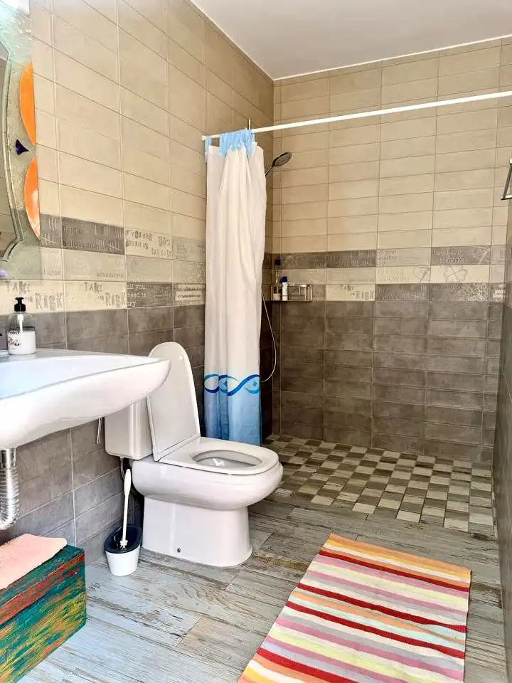 Badezimmer von Erdgeschoss zum Verkauf in Adeje mit Terrasse und Möbliert