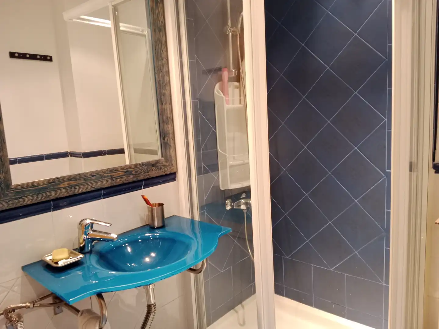 Badezimmer von Wohnungen zum Verkauf in Candelario mit Heizung, Parkett und Abstellraum