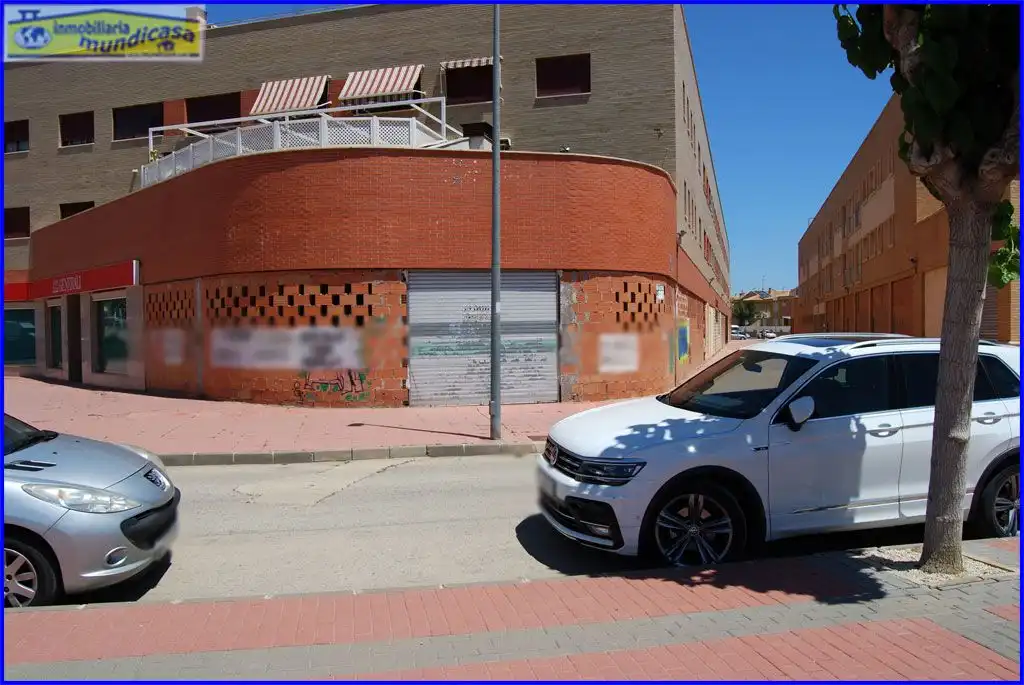 Business premises for sale in Santomera