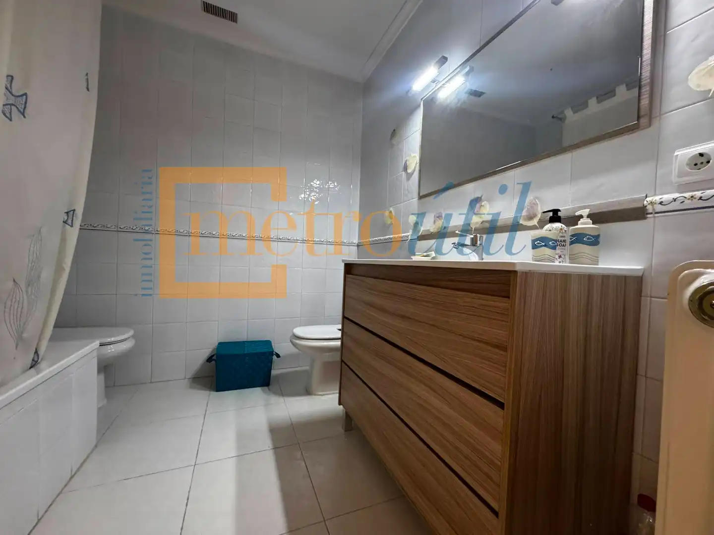 Bany de Casa adosada en venda en Galindo y Perahuy amb Calefacció, Jardí privat i Parquet