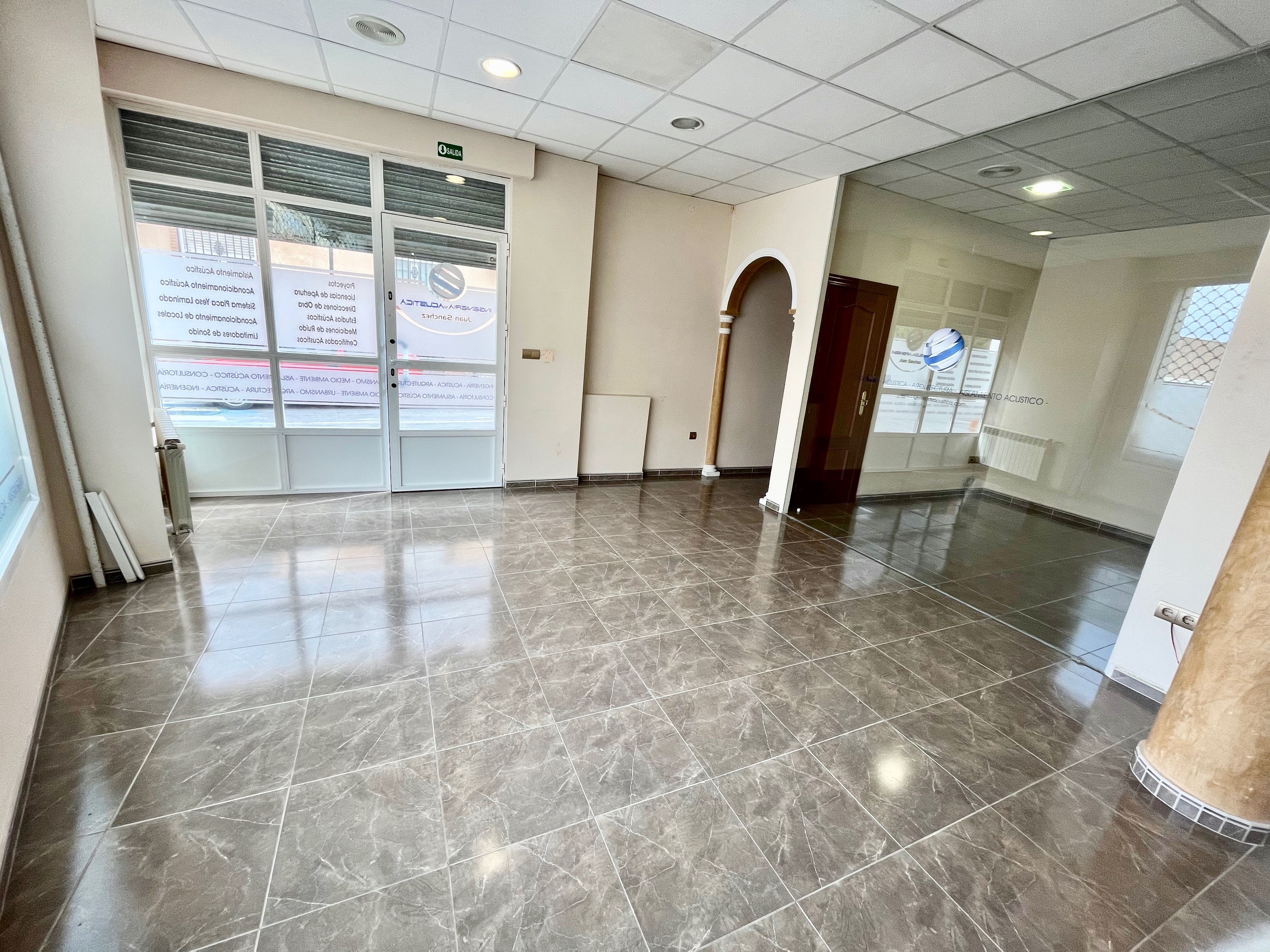 Office to rent in Churriana de la Vega  with Air Conditioner