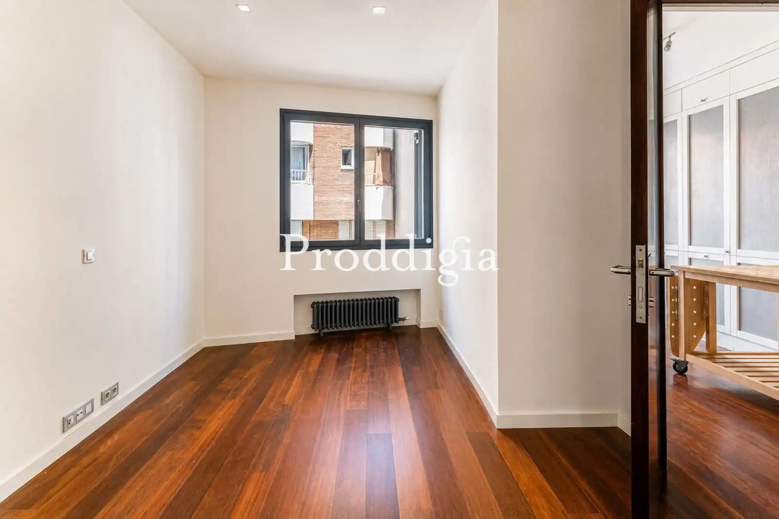 Dormitori de Casa o xalet en venda en Barcelona amb Aire condicionat, Calefacció i Terrassa