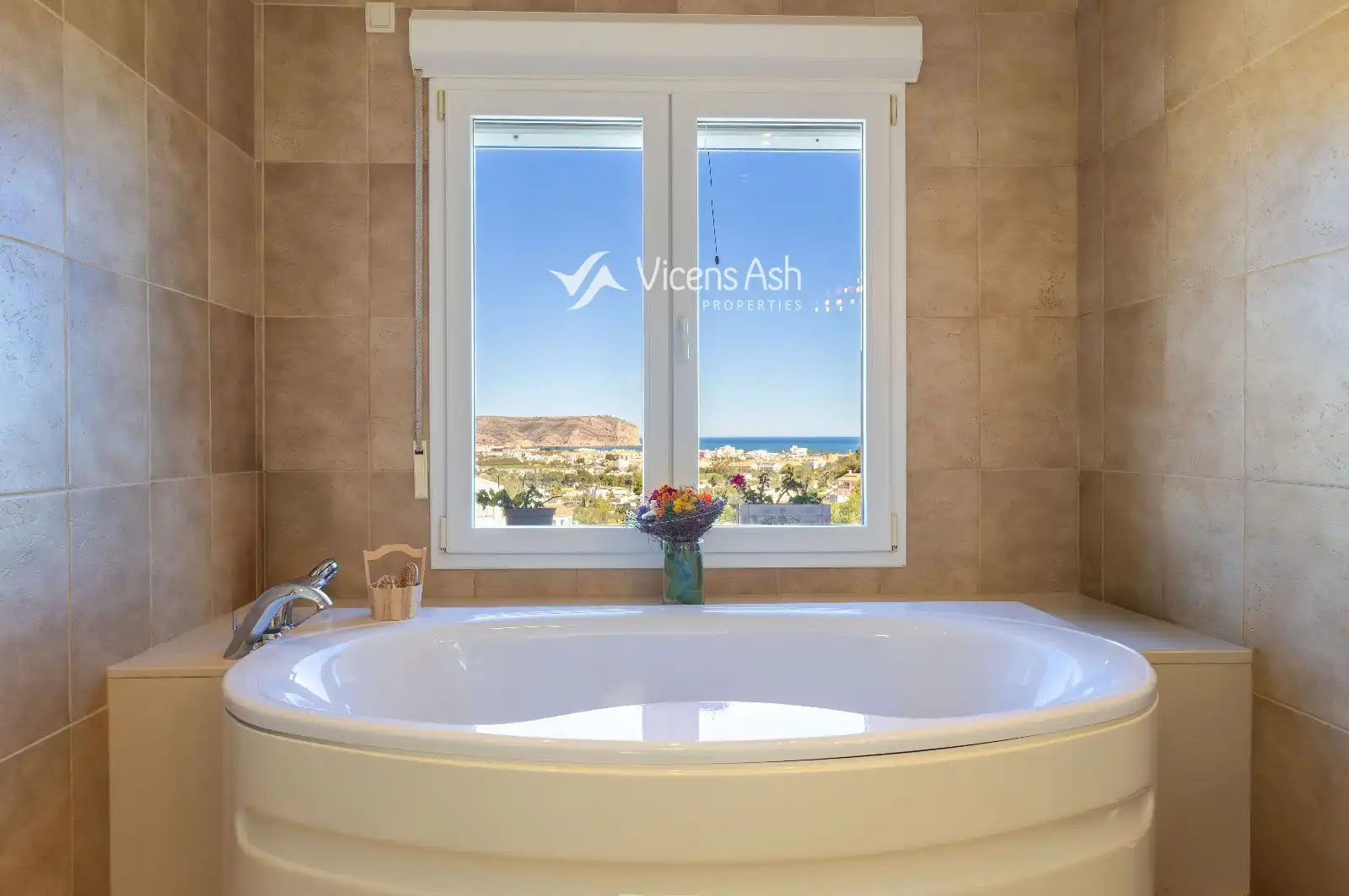 Bathroom of Houses for sale in Jávea / Xàbia  with Air Conditioner, Heating and Terrace