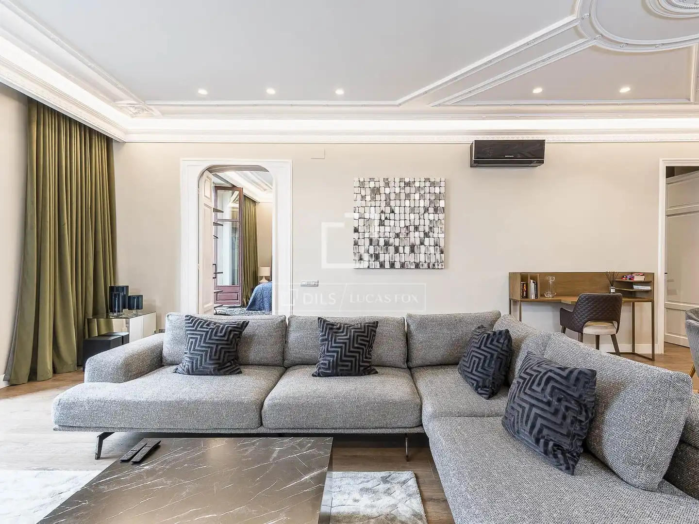 Living room of Flat for sale in Barcelona  with Air Conditioner, Heating and Terrace