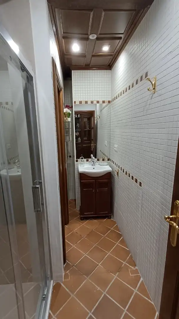 Baño de Piso de alquiler en Granada con Aire acondicionado y Amueblado